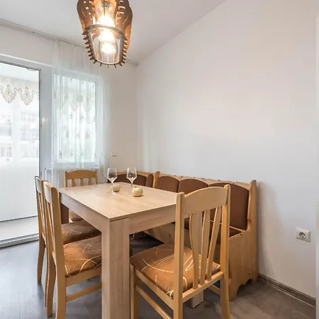 아파트 Marsel With 2 Bedrooms