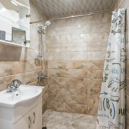 Apartment Marsel With 2 Bedrooms *